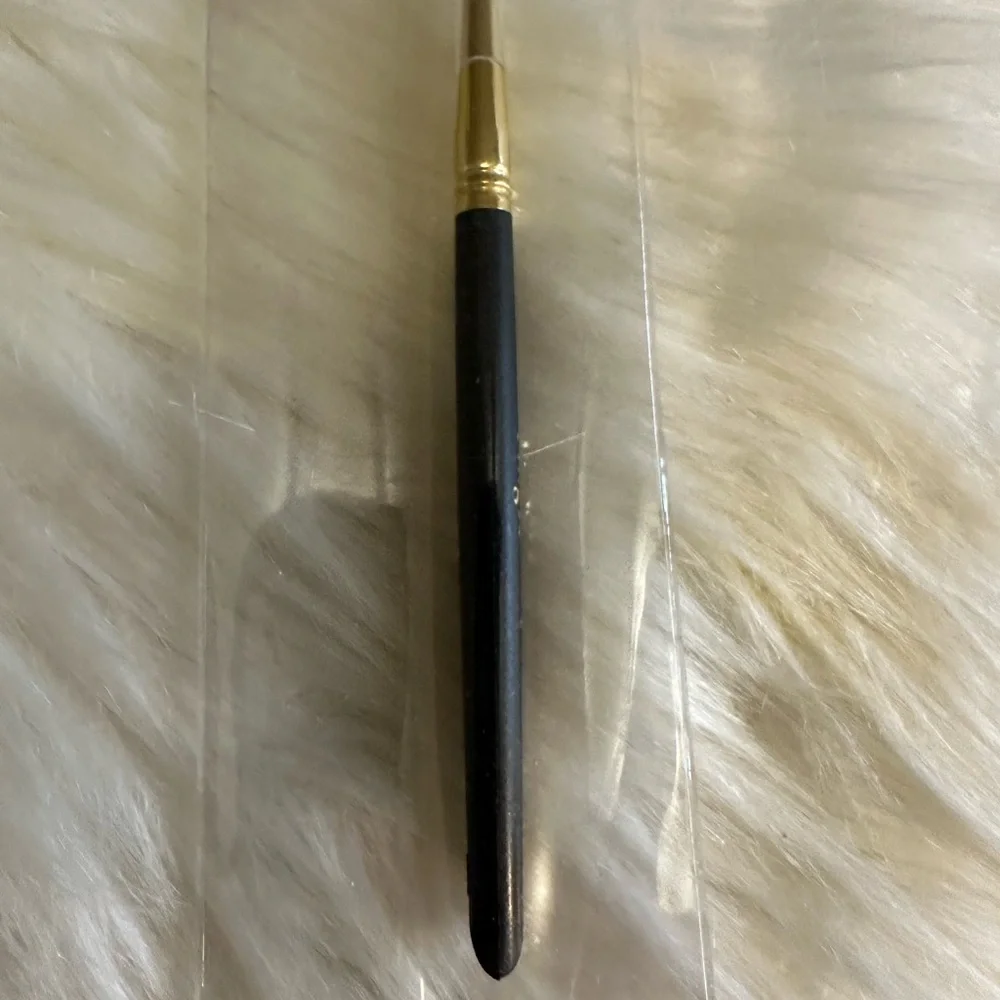 🩷5/$10 Black and Gold makeup brush